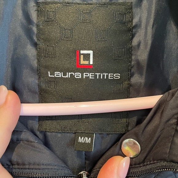 Laura Petites black puffer jacket - Picture 2 of 3